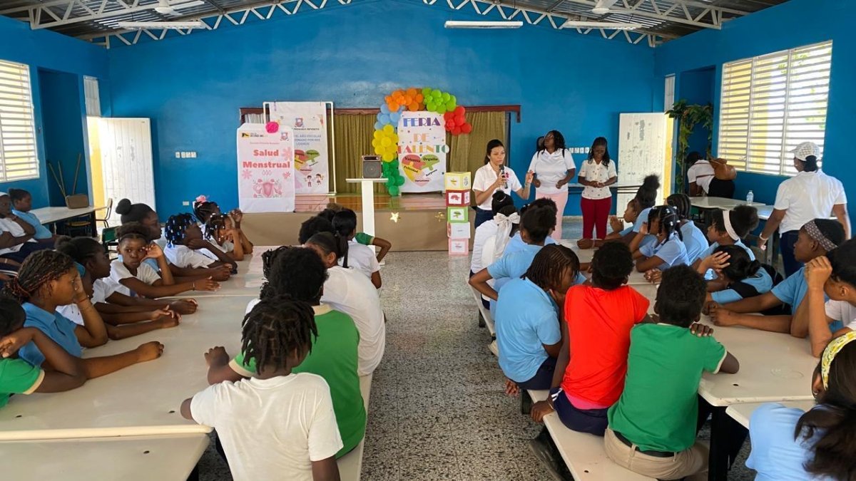 
                Llaman a reducir barreras para la salud menstrual en República Dominicana
            