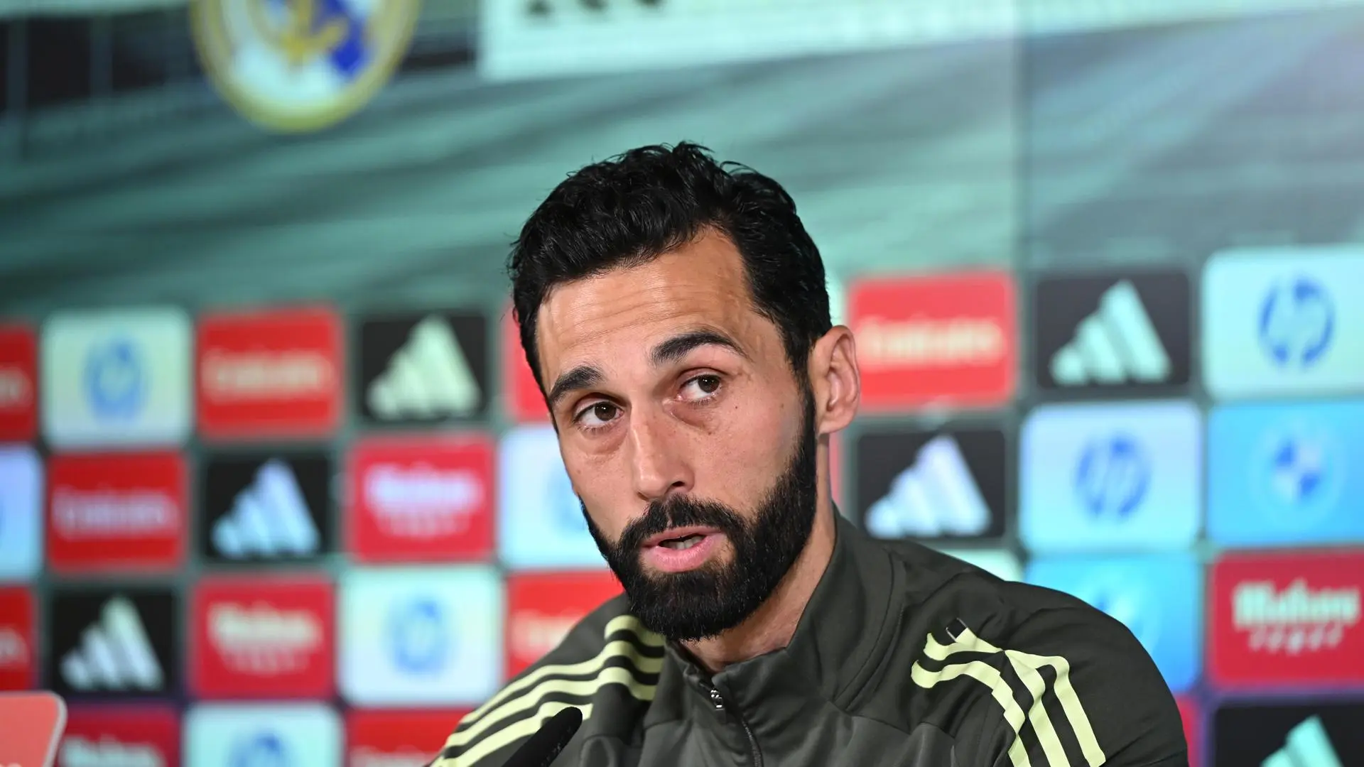  Arbeloa estalla contra las filtraciones en el Madrid: "Me parece una traición y una deslealtad al escudo" 