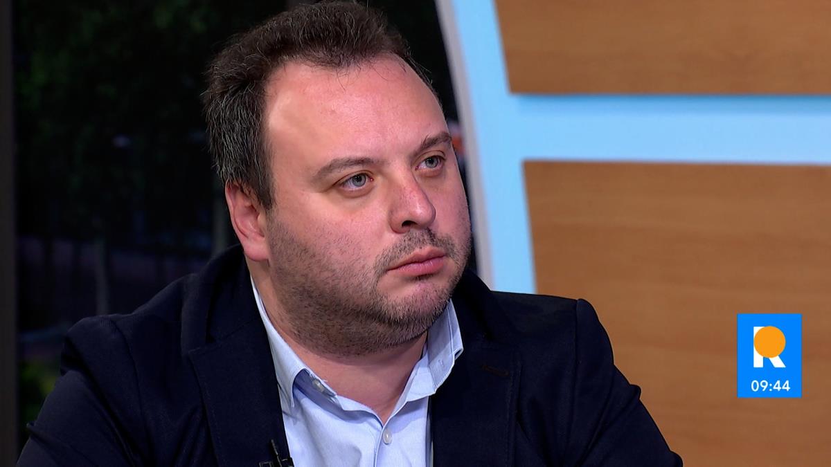 PREDSEDNIK SVEPRAVOSLAVNOG NACIONALNOG SAVETA MILOŠ STOJKOVIĆ: “Aleksandar Vučić je u odnosu na blokadere persona, svetosavac i državnik”
