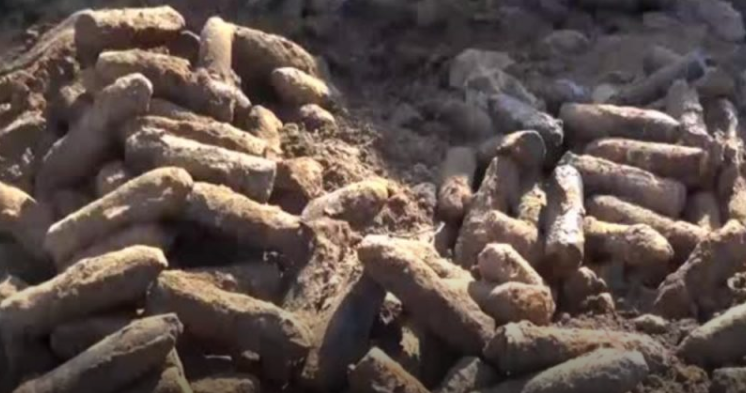 Tumbe kafe vo Bitola leži na oružje i municija: Izvadeni nad 1400 parčinja granati i bombi